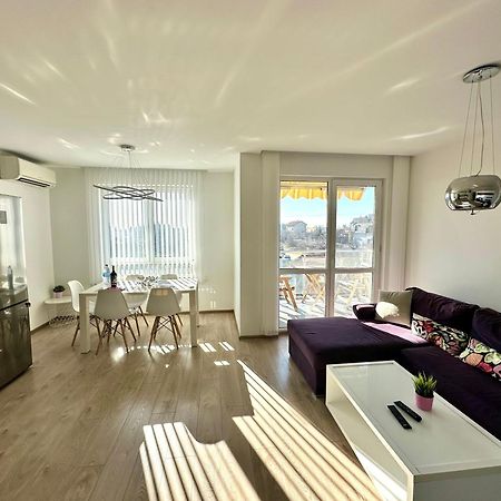 Briz Apartment; 2 Bdr; 6 Guests; Private Parking Warna Zewnętrze zdjęcie